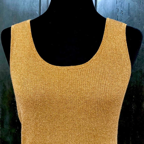 Pierre Cardin Brown Metallic sleeveless sweater tank - Size small - Picture 4 of 9